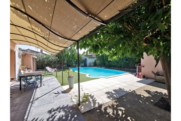 Maison avec piscine Avignon et studio
