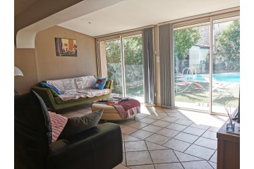 Maison avec piscine Avignon et studio